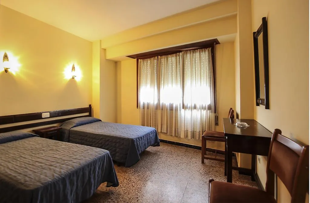Hotel Montserrat Lloret de Mar
